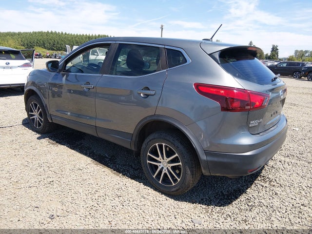 JN1BJ1CR0JW257442 Nissan Rogue Sport S