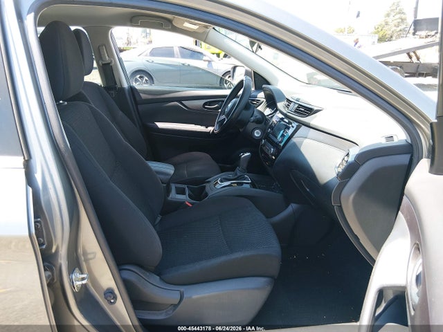 JN1BJ1CR0JW257442 Nissan Rogue Sport S