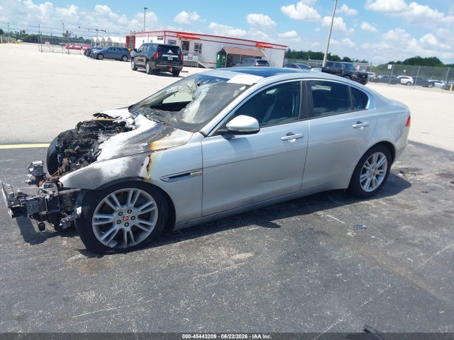 45443209 :رقم المزاد ، SAJAD4BG1HA956007 vin ، 2017 Jaguar Xe 25t Premium مزاد بيع