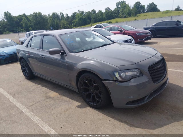 45443223 :رقم المزاد ، 2C3CCABG4KH515428 vin ، 2019 Chrysler 300 300s مزاد بيع