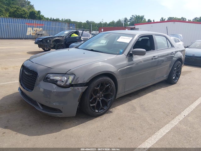 45443223 :رقم المزاد ، 2C3CCABG4KH515428 vin ، 2019 Chrysler 300 300s مزاد بيع
