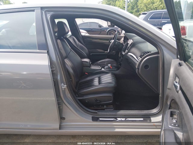 45443223 :رقم المزاد ، 2C3CCABG4KH515428 vin ، 2019 Chrysler 300 300s مزاد بيع
