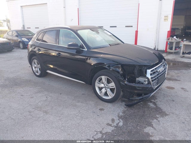 Продаж на аукціоні авто 2018 Audi Q5 2.0t Premium/2.0t Tech Premium, vin: WA1BNAFY8J2008165, номер лоту: 45443266