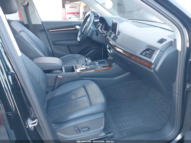 Продаж на аукціоні авто 2018 Audi Q5 2.0t Premium/2.0t Tech Premium, vin: WA1BNAFY8J2008165, номер лоту: 45443266