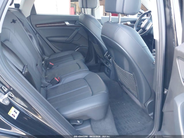 Продаж на аукціоні авто 2018 Audi Q5 2.0t Premium/2.0t Tech Premium, vin: WA1BNAFY8J2008165, номер лоту: 45443266