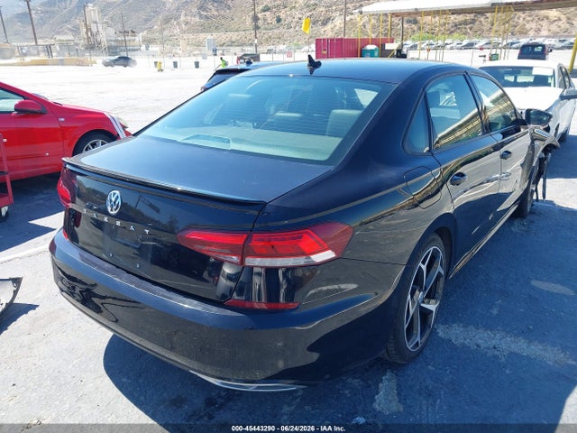 1VWMA7A32MC008859 Volkswagen Passat 2.0t R-line