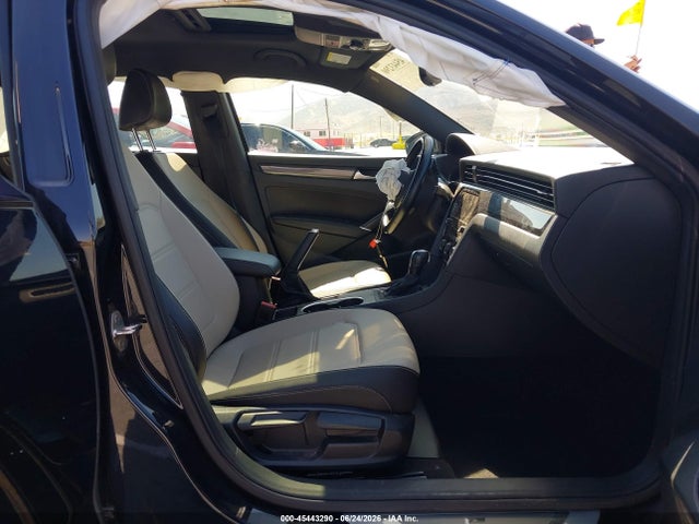 1VWMA7A32MC008859 Volkswagen Passat 2.0t R-line
