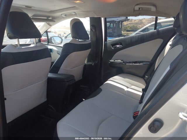 Toyota Prius Four 2016 JTDKARFU0G3505601 Image 8