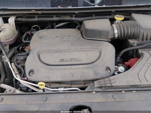 45443514 :رقم المزاد ، 2C4RC1DG3MR551983 vin ، 2021 Chrysler Voyager Lxi مزاد بيع