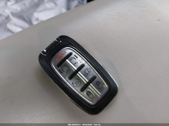 45443514 :رقم المزاد ، 2C4RC1DG3MR551983 vin ، 2021 Chrysler Voyager Lxi مزاد بيع