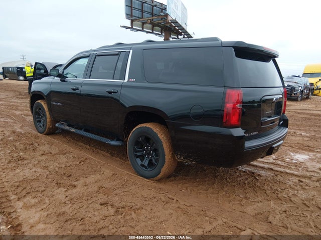 Chevrolet Suburban Lt 2017 1GNSKHKC8HR329469 Image 3