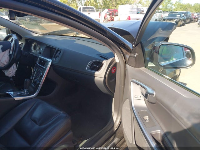 2012 Volvo S60 T6 მანქანა იყიდება აუქციონზე, vin: YV1902FH8C2055329, აუქციონის ნომერი: 45443633