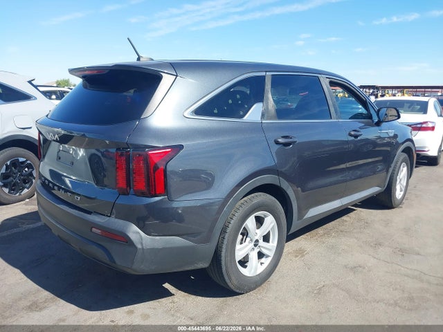 KIA SORENTO LX 2022 5XYRG4LC8NG134062 Image 4