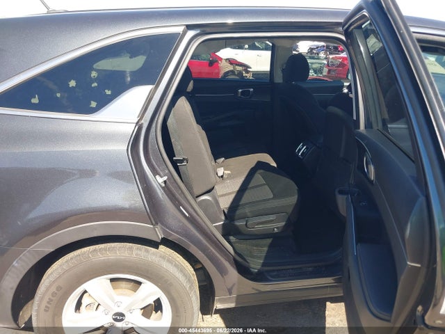 KIA SORENTO LX 2022 5XYRG4LC8NG134062 Image 8