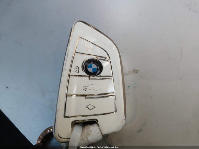 3MW5R1J07M8C13861 BMW 330I