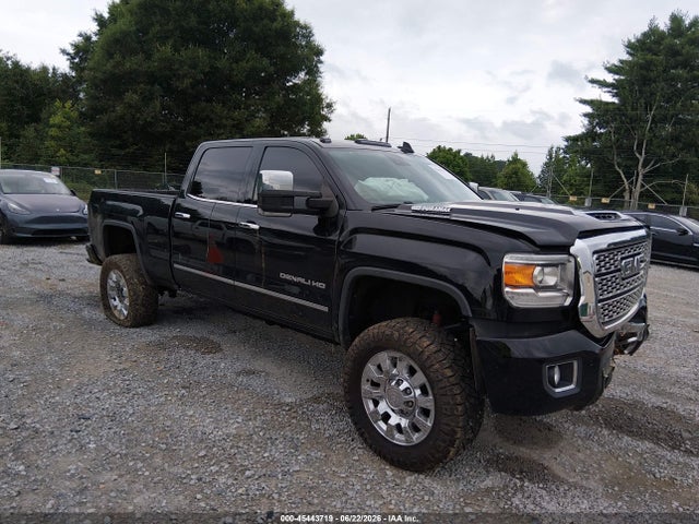 45443719 :رقم المزاد ، 1GT12SEY3KF246484 vin ، 2019 Gmc Sierra 2500hd Denali مزاد بيع