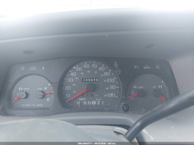 2003 Mercury Grand Marquis Ls მანქანა იყიდება აუქციონზე, vin: 2MEFM75W43X643749, აუქციონის ნომერი: 45443771