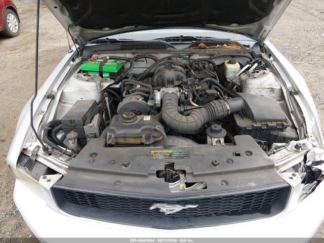 2005 Ford Mustang მანქანა იყიდება აუქციონზე, vin: 1ZVFT80NX55187962, აუქციონის ნომერი: 45443844