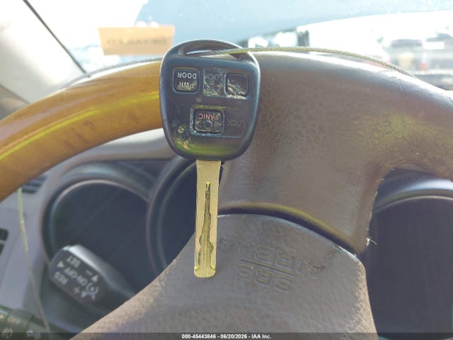 2004 Lexus Rx 330 მანქანა იყიდება აუქციონზე, vin: JTJHA31U340052146, აუქციონის ნომერი: 45443846