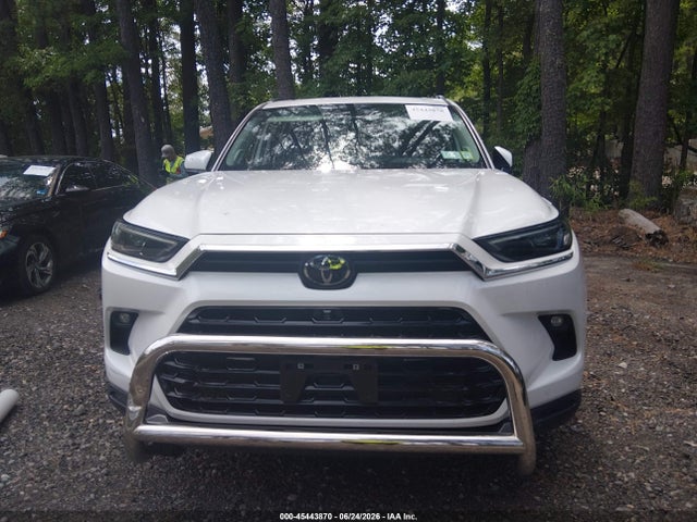 Продажа на аукционе авто 2024 Toyota Grand Highlander Platinum, vin: 5TDAAAB5XRS043447, номер лота: 45443870