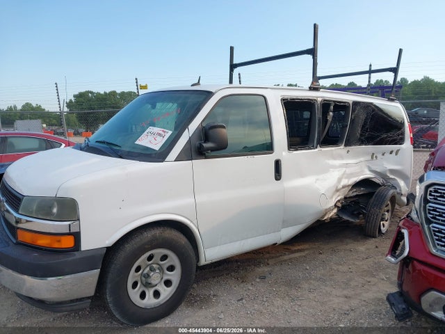 45443904 :رقم المزاد ، 1GNSGCF43B1102493 vin ، 2011 Chevrolet Express 1500 Lt مزاد بيع
