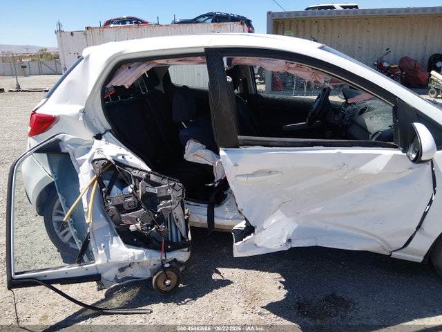 Mazda Mazda2 Sport 2014 JM1DE1KZXE0180230 Image 6