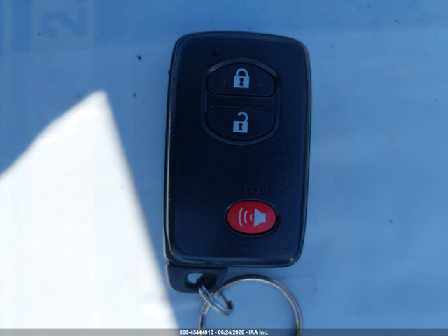 JTDKN3DU5F0441253 Toyota Prius Two