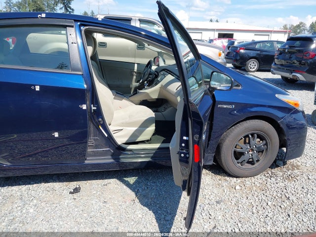 JTDKN3DU5F0441253 Toyota Prius Two
