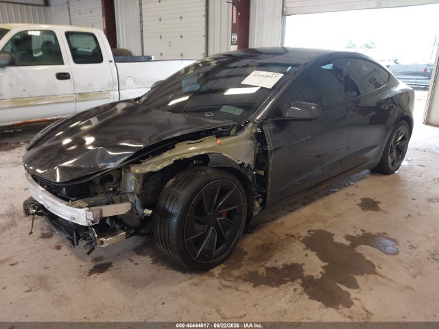 Tesla Model 3 Performance All-wheel Drive 2026 5YJ3E1ET9TF128797 Image 2