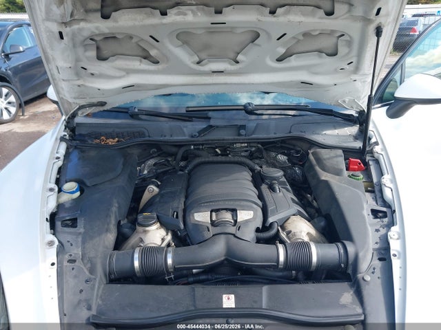Продажа на аукционе авто 2013 Porsche Cayenne Gts, vin: WP1AD2A29DLA79661, номер лота: 45444034