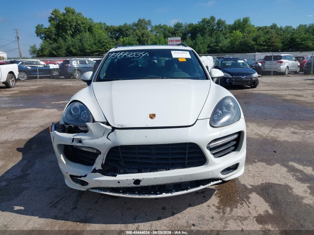 Продажа на аукционе авто 2013 Porsche Cayenne Gts, vin: WP1AD2A29DLA79661, номер лота: 45444034