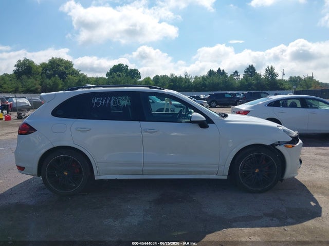 Продажа на аукционе авто 2013 Porsche Cayenne Gts, vin: WP1AD2A29DLA79661, номер лота: 45444034