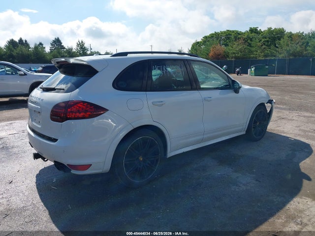 Продажа на аукционе авто 2013 Porsche Cayenne Gts, vin: WP1AD2A29DLA79661, номер лота: 45444034