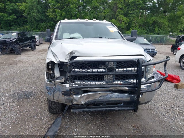 45444043 :رقم المزاد ، 3C6UR5CL4JG192201 vin ، 2018 Ram 2500 Tradesman  4x4 6'4 Box مزاد بيع