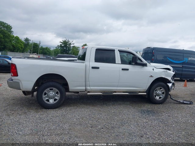45444043 :رقم المزاد ، 3C6UR5CL4JG192201 vin ، 2018 Ram 2500 Tradesman  4x4 6'4 Box مزاد بيع