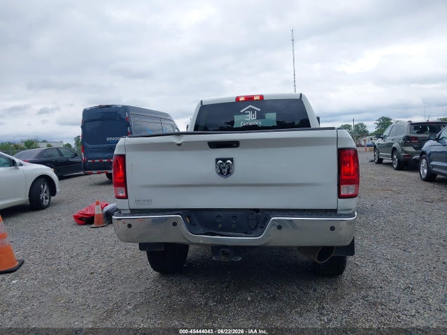 45444043 :رقم المزاد ، 3C6UR5CL4JG192201 vin ، 2018 Ram 2500 Tradesman  4x4 6'4 Box مزاد بيع