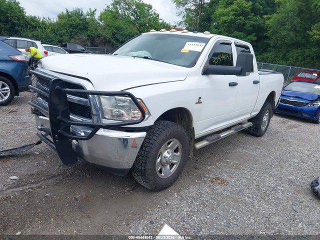 45444043 :رقم المزاد ، 3C6UR5CL4JG192201 vin ، 2018 Ram 2500 Tradesman  4x4 6'4 Box مزاد بيع