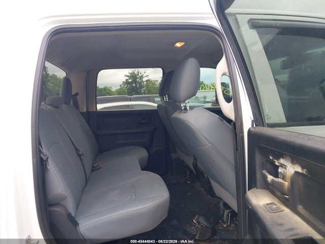 45444043 :رقم المزاد ، 3C6UR5CL4JG192201 vin ، 2018 Ram 2500 Tradesman  4x4 6'4 Box مزاد بيع