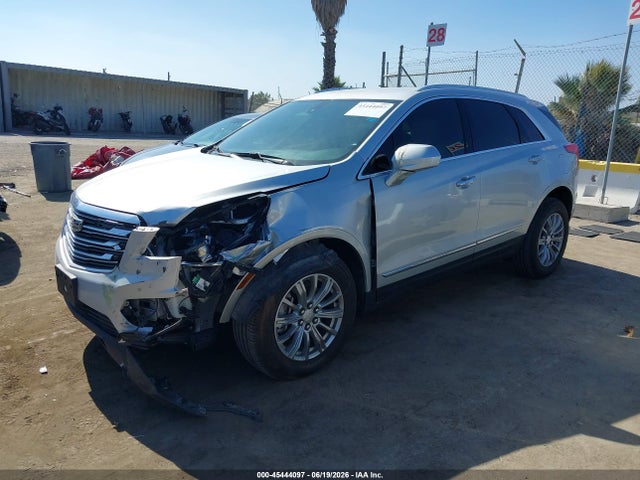 Cadillac XT5 2018 1GYKNARS7JZ242246 Image 2