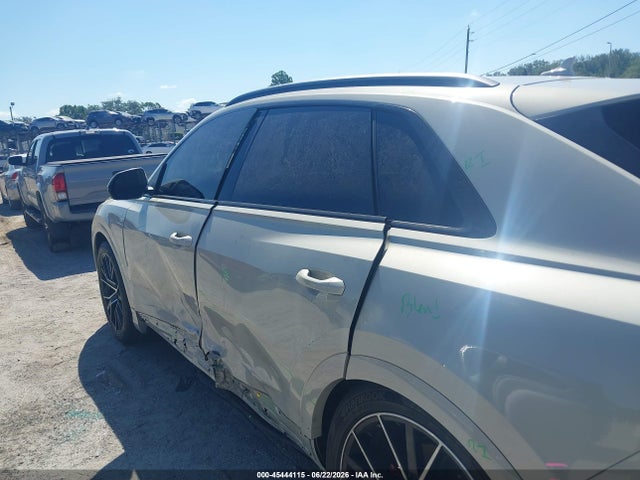Продаж на аукціоні авто 2022 Audi Q8 Prestige 55 Tfsi Quattro Tiptronic, vin: WA1FVBF10ND003434, номер лоту: 45444115