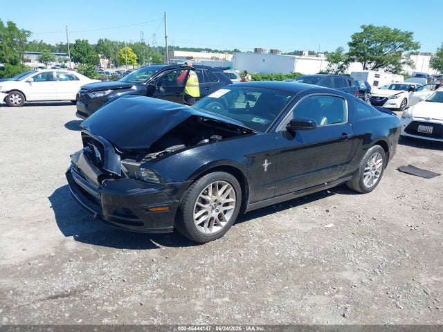 Ford Mustang V6 2014 1ZVBP8AM9E5330750 Image 2