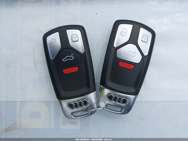 WA1BNAFY4J2215099 Audi Q5 2.0t Premium/2.0t Tech Premium