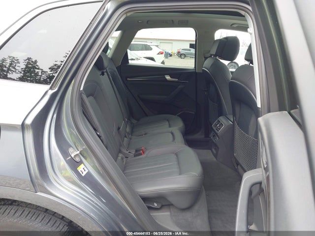 WA1BNAFY4J2215099 Audi Q5 2.0t Premium/2.0t Tech Premium