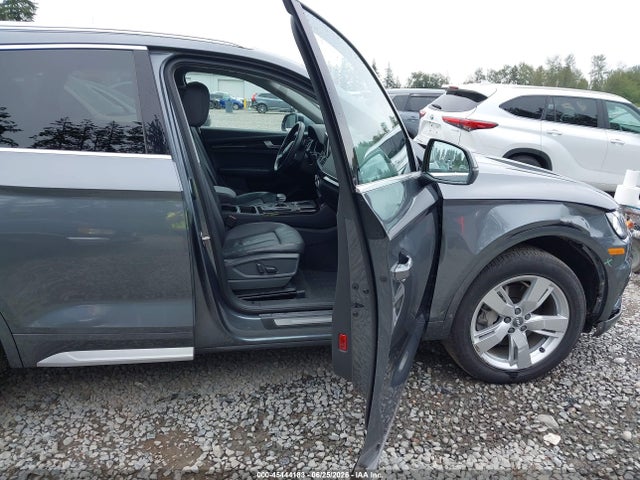 WA1BNAFY4J2215099 Audi Q5 2.0t Premium/2.0t Tech Premium