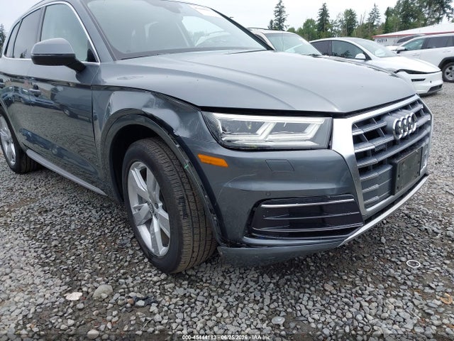 WA1BNAFY4J2215099 Audi Q5 2.0t Premium/2.0t Tech Premium