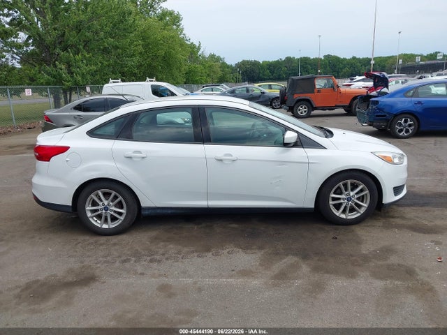 Ford FOCUS SE 2018 1FADP3F27JL272249 Image 13