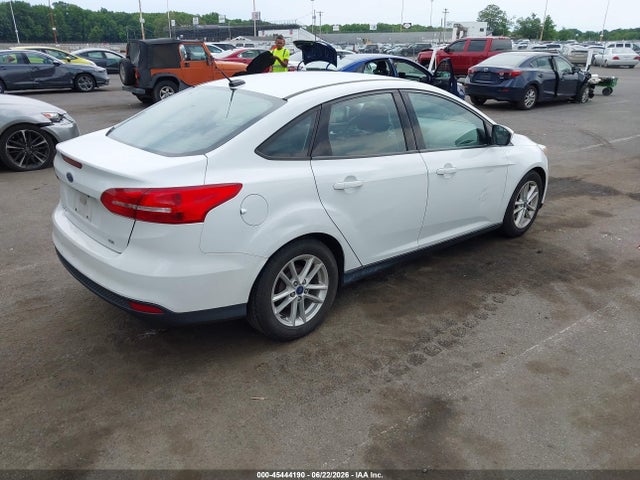 Ford FOCUS SE 2018 1FADP3F27JL272249 Image 4