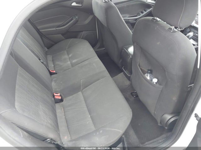Ford FOCUS SE 2018 1FADP3F27JL272249 Image 8