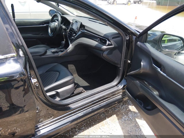 4T1G11AKXMU558157 Toyota CAMRY SE