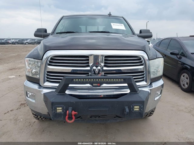 45444320 :رقم المزاد ، 3C6UR5JJ3HG500437 vin ، 2017 Ram 2500 Big Horn  4x4 8' Box مزاد بيع